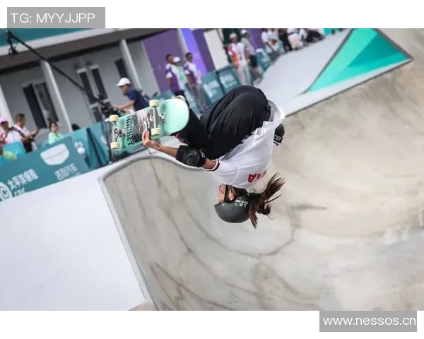 南京滑板队的速度与技巧探讨滑板运动的魅力与挑战 南京滑板队的速度与技巧探讨滑板运动的魅力与挑战